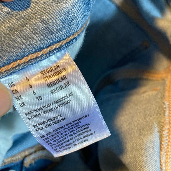 American Eagle, size 6 regular, light blue rinse, cute and comfy jeggings - Picture 4 of 8